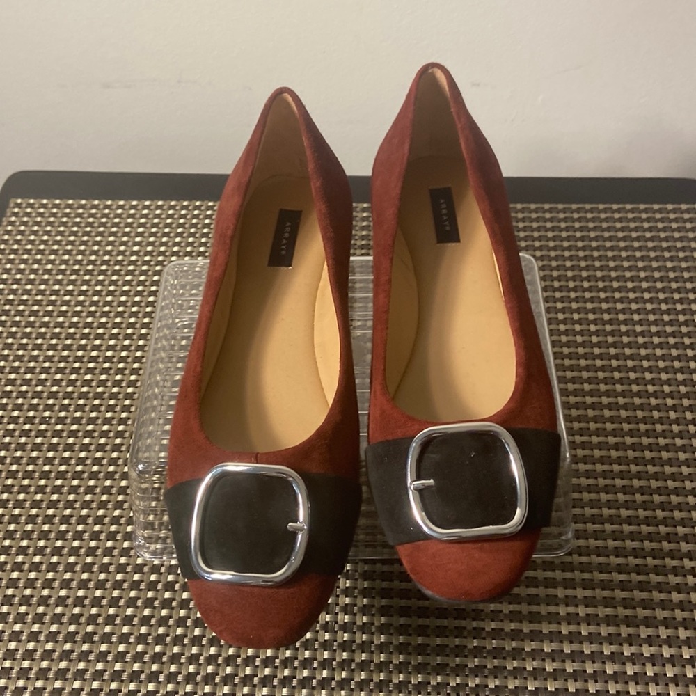 Array Suede Flats Nwot - image 1